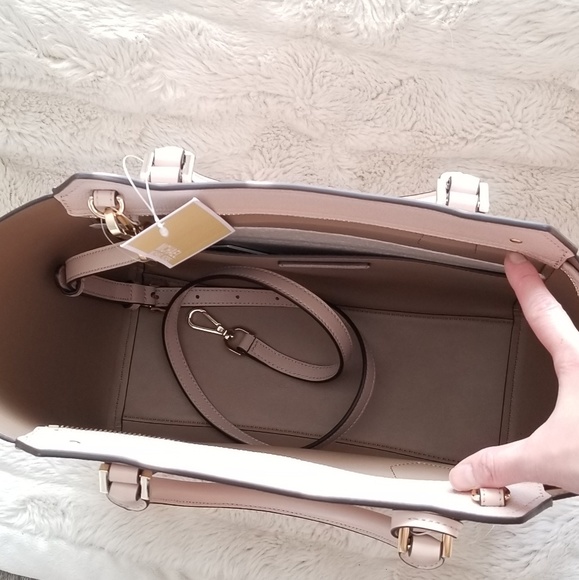 🚫SOLD🚫NWT MK HAYES TOTE +TRIFOLD WALLET SET - Picture 6 of 8